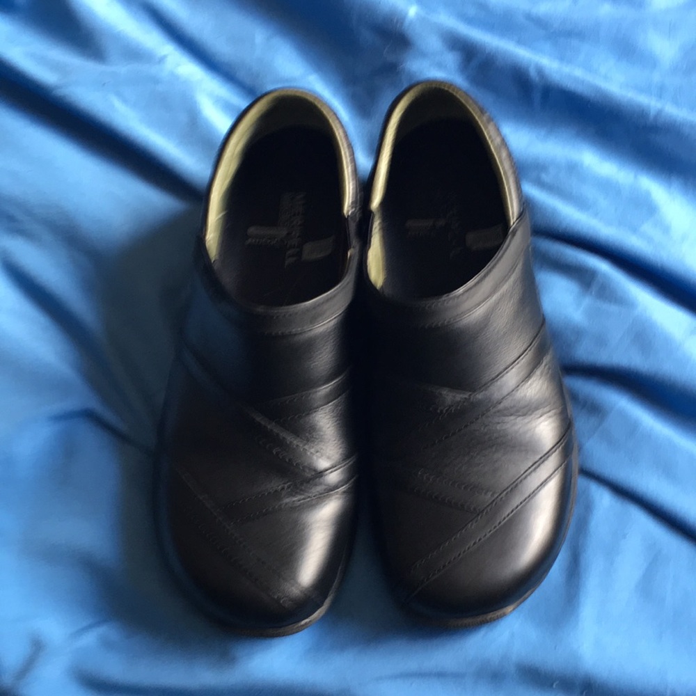 Black leather Merrell Encore  shoes